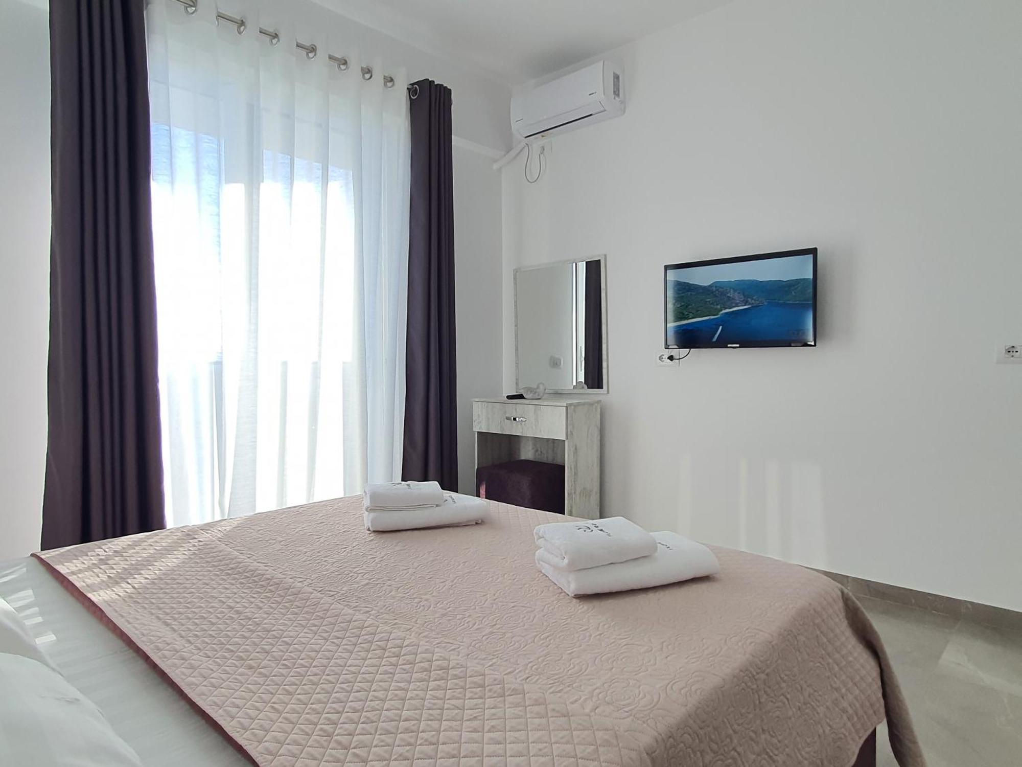 Flore Rooms ซารานเดอ ภายนอก รูปภาพ