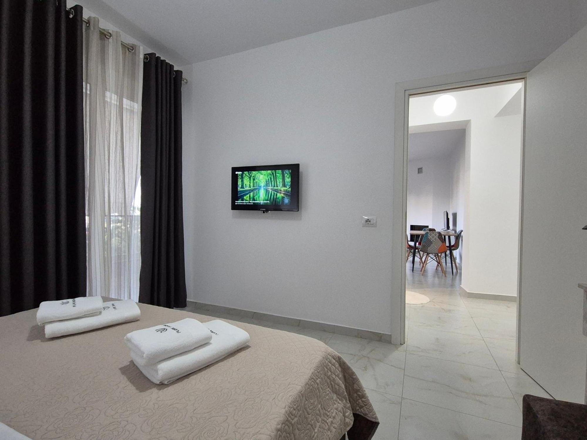 Flore Rooms ซารานเดอ ภายนอก รูปภาพ